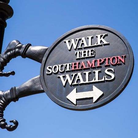 Settle Southampton - Stylish Self Check-In Rooms & Self Catering Suites ภายนอก รูปภาพ